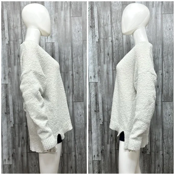 ⭐️UGG Cecilia V-neck Pullover in Cream [723] - Picture 3 of 8